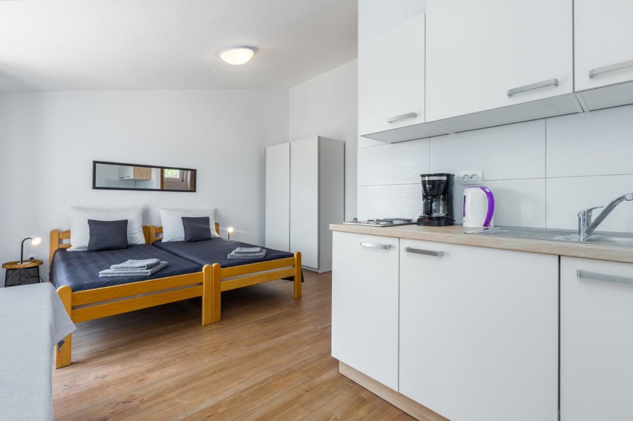 Apartments Emil Pola Esterno foto